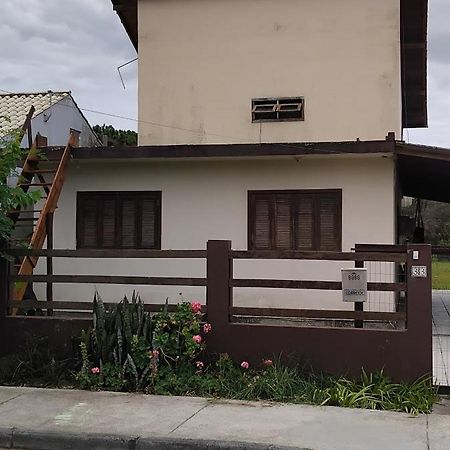 Casa Na Reserva Natural Do Surf Com Trilha Para Praia Terreno Compartilhado Florianópolis Dış mekan fotoğraf